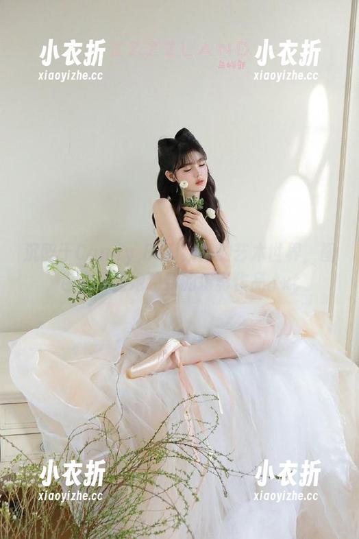 沉醉于Candy Ball姐姐的艺术世界，图包中尽显她独到的摄影作品.txt